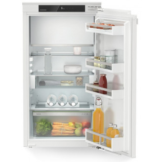 Встраиваемый холодильник с внутренней морозильной камер...